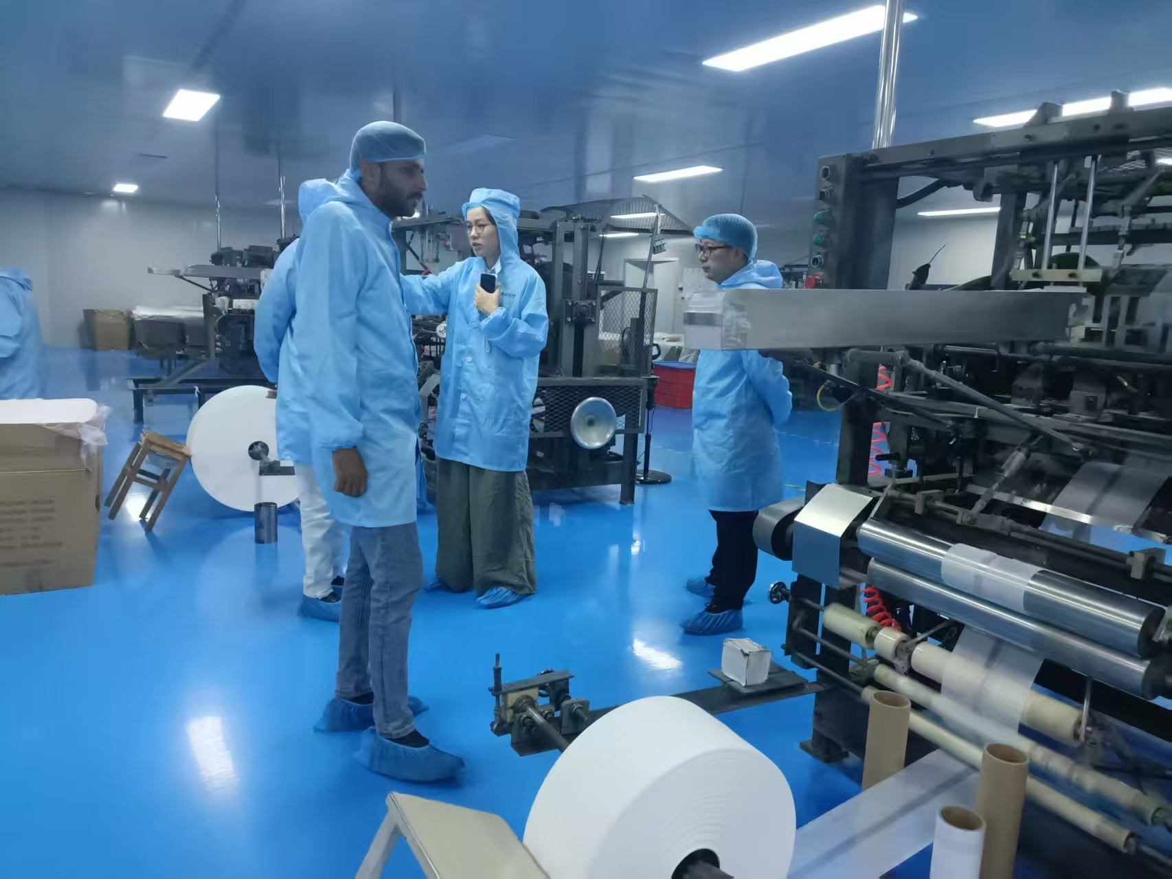 La delegazione ugandese visita Haorunmed Facility, rafforzando la fiducia e la partnership